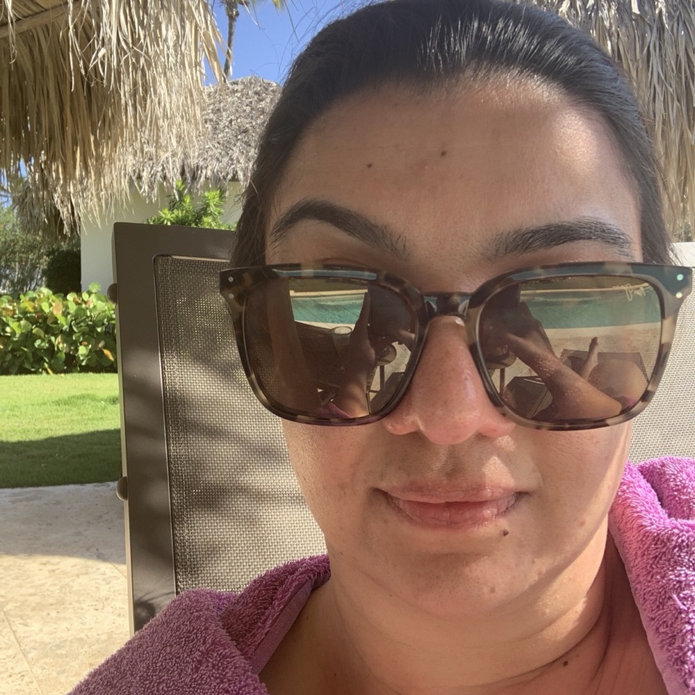 Meet your Posher, Milena